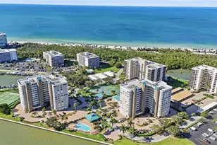 25 Bluebill Ave, Naples, FL 34108 - Photo 4