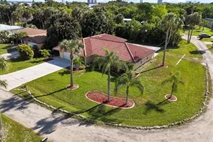 158 Dow Ln, North Fort Myers, FL 33917 - Photo 4