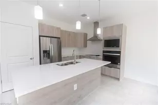 1032 Hilton Ct, Labelle, FL 33935 - Photo 4