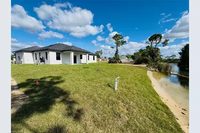 1924 NE 33rd Ln, Cape Coral, FL 33909 - Photo 34