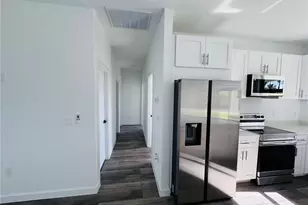 1924 NE 33rd Ln, Cape Coral, FL 33909 - Photo 16
