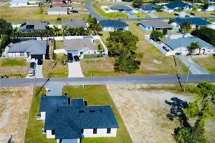 1924 NE 33rd Ln, Cape Coral, FL 33909 - Photo 48