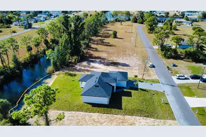 1924 NE 33rd Ln, Cape Coral, FL 33909 - Photo 46