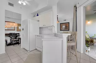 2175 Arielle Dr, Naples, FL 34109 - Photo 10