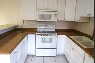 1706 Park Meadows Dr, Fort Myers, FL 33907 - Photo 4