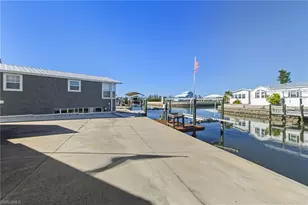 3904 Dewberry Ln, Saint James City, FL 33956 - Photo 8