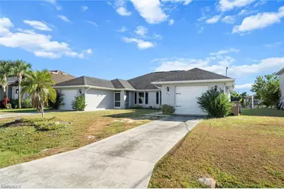 914/916 SE 14th Ter #916, Cape Coral, FL 33990 - Photo 1