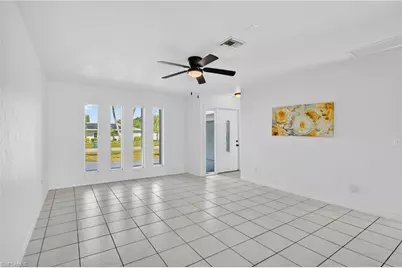 918 SE 35th St, Cape Coral, FL 33904 - Photo 2