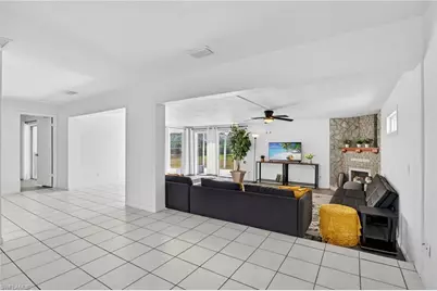 918 SE 35th St, Cape Coral, FL 33904 - Photo 6