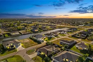 614 NE 1st Ave, Cape Coral, FL 33909 - Photo 8