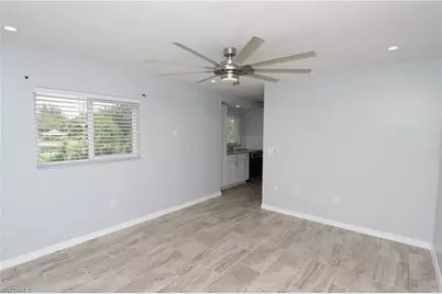 8109 Country Rd #201, Fort Myers, FL 33919 - Photo 4
