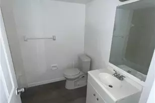 1919 Lillie St, Fort Myers, FL 33916 - Photo 4