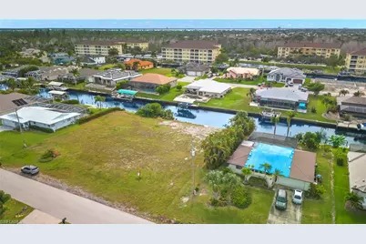 1936 Coral Point Dr, Cape Coral, FL 33990 - Photo 14