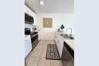 1814 NE 40th Ln, Cape Coral, FL 33909 - Photo 2