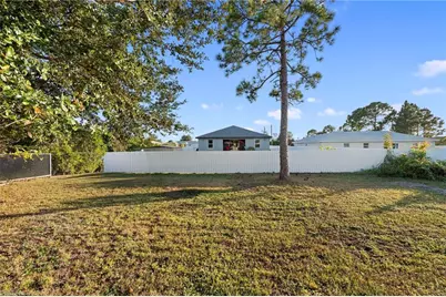 2805 66th St W, Lehigh Acres, FL 33971 - Photo 44