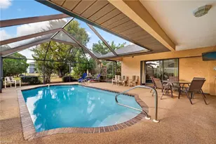 1224 NE 4th Pl, Cape Coral, FL 33909 - Photo 2