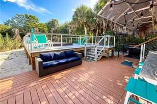 543 Gulf Ln, Upper Captiva, FL 33924 - Photo 10