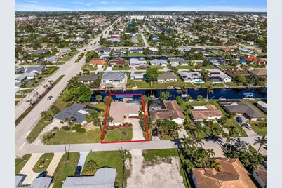 807 Montclaire Ct, Cape Coral, FL 33904 - Photo 36