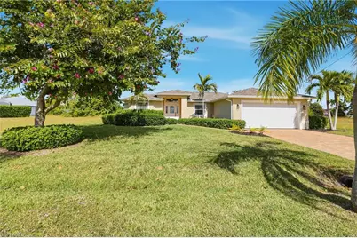 1723 SW 31st Ln, Cape Coral, FL 33914 - Photo 4