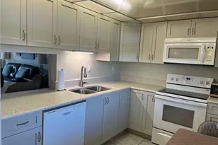 6102 Augusta Dr, Fort Myers, FL 33907 - Photo 2