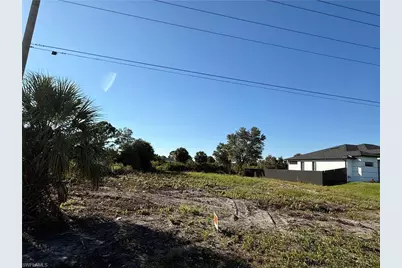 926 Bell Blvd S, Lehigh Acres, FL 33974 - Photo 1