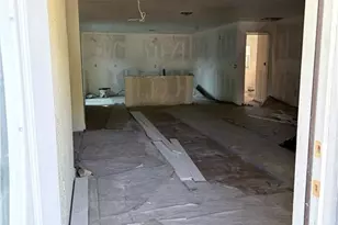 3000 Poinciana Dr, Naples, FL 34105 - Photo 2