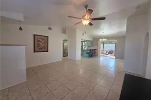 424 SW 37th Ln, Cape Coral, FL 33914 - Photo 4