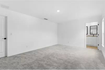 827 Rue Labeau Cir, Fort Myers, FL 33913 - Photo 10