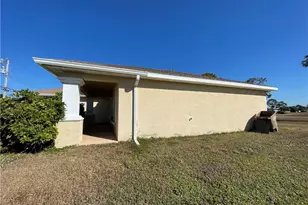 2639 NW 24th Pl, Cape Coral, FL 33993 - Photo 2