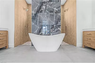 512 NW 35th Pl, Cape Coral, FL 33993 - Photo 12