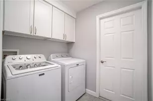 844 SW 17th Terrace, Cape Coral, FL 33991 - Photo 16