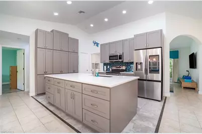 844 SW 17th Ter, Cape Coral, FL 33991 - Photo 2
