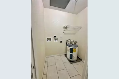 12505 McGregor Blvd #204B, Fort Myers, FL 33919 - Photo 10