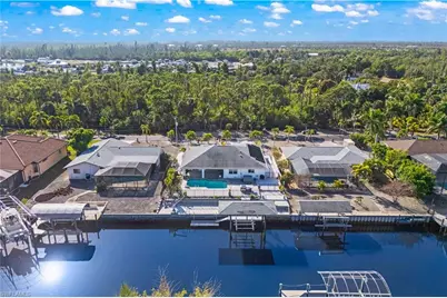 3446 Pinetree Dr, Saint James City, FL 33956 - Photo 4