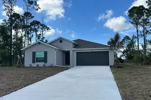 2846 Northwest 28th Ave, Cape Coral, FL 33909 - Photo 2