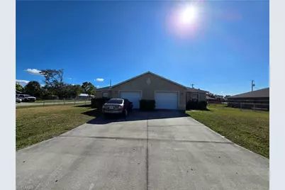 138 SE 12th St, Cape Coral, FL 33990 - Photo 2