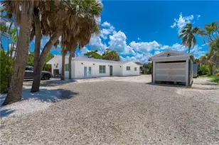 450 Birdsong Pl, Sanibel, FL 33957 - Photo 14