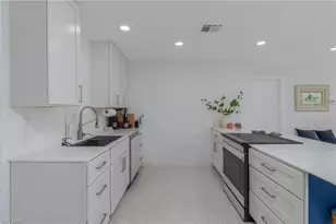 450 Birdsong Pl, Sanibel, FL 33957 - Photo 10