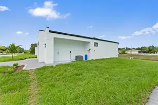 729 Colyer St E, Lehigh Acres, FL 33974 - Photo 28