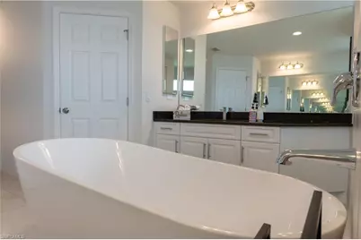 3318 SW 8th Pl, Cape Coral, FL 33914 - Photo 18