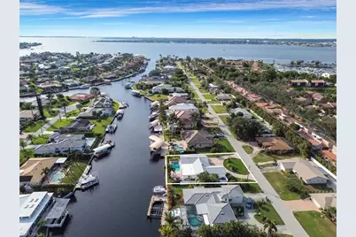 976 N Town and River Dr, Fort Myers, FL 33919 - Photo 1