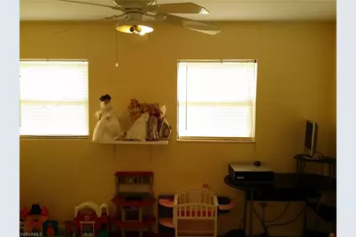 950 Lakeview Dr, North Fort Myers, FL 33903 - Photo 10