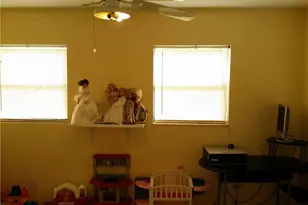 950 Lakeview Dr, North Fort Myers, FL 33903 - Photo 10