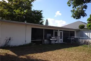 4975 Vincennes St, Cape Coral, FL 33904 - Photo 4