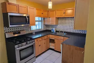 308 Stanford St, Lehigh Acres, FL 33936 - Photo 2