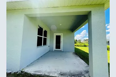 2812 49th St SW, Lehigh Acres, FL 33976 - Photo 4