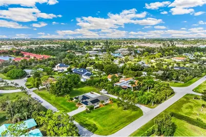 3705 Stoneridge Ct, Fort Myers, FL 33908 - Photo 4