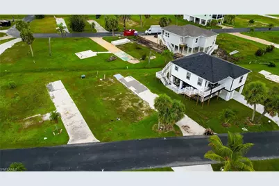 13660 Gannet Dr, Fort Myers, FL 33908 - Photo 1