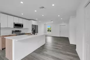 382 McArthur Blvd, Lehigh Acres, FL 33974 - Photo 4