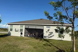 1600 SW 23rd Ct, Cape Coral, FL 33991 - Photo 6